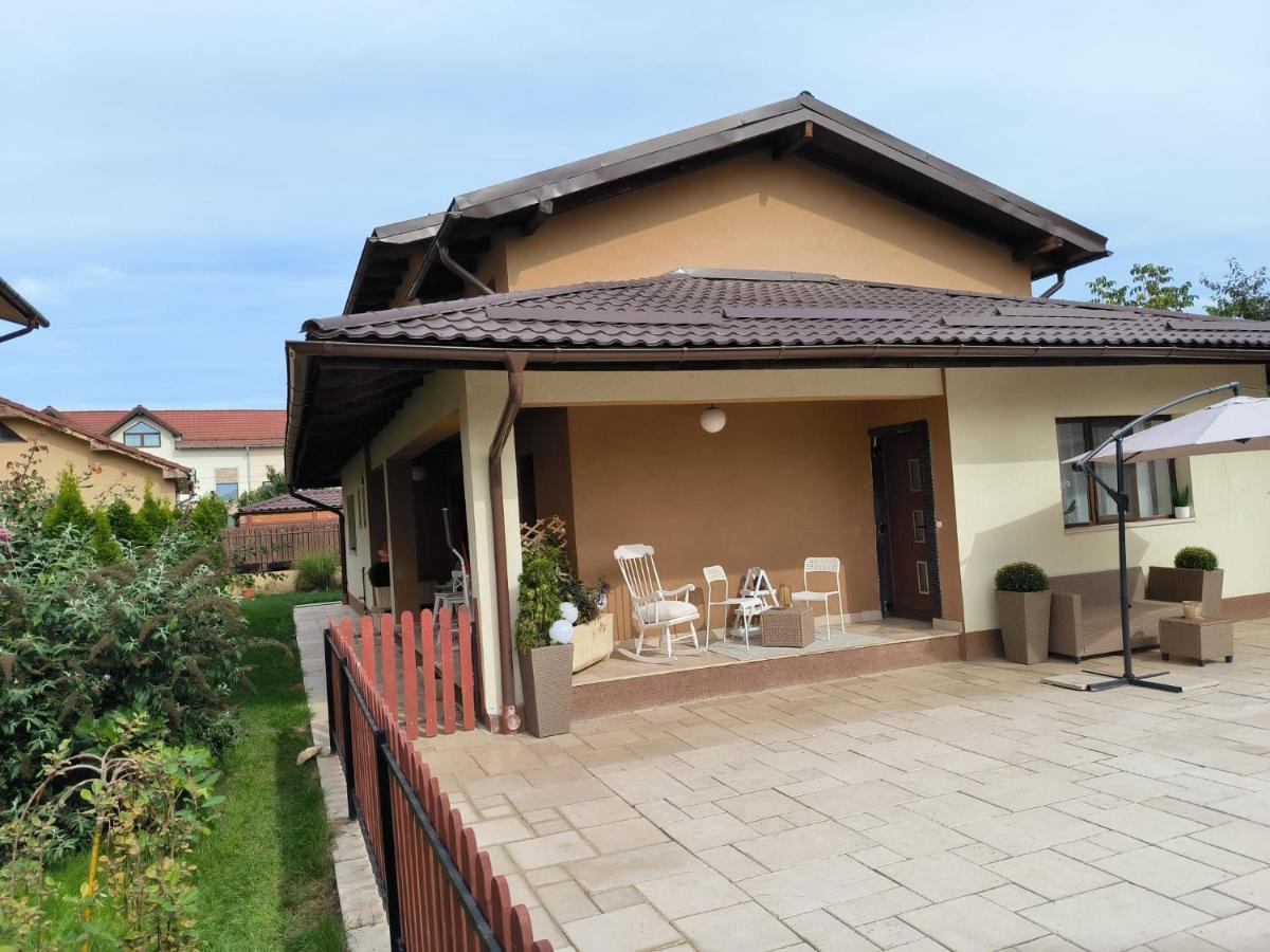 Luxury Airport Retreat Lägenhet Cluj-Napoca Exteriör bild